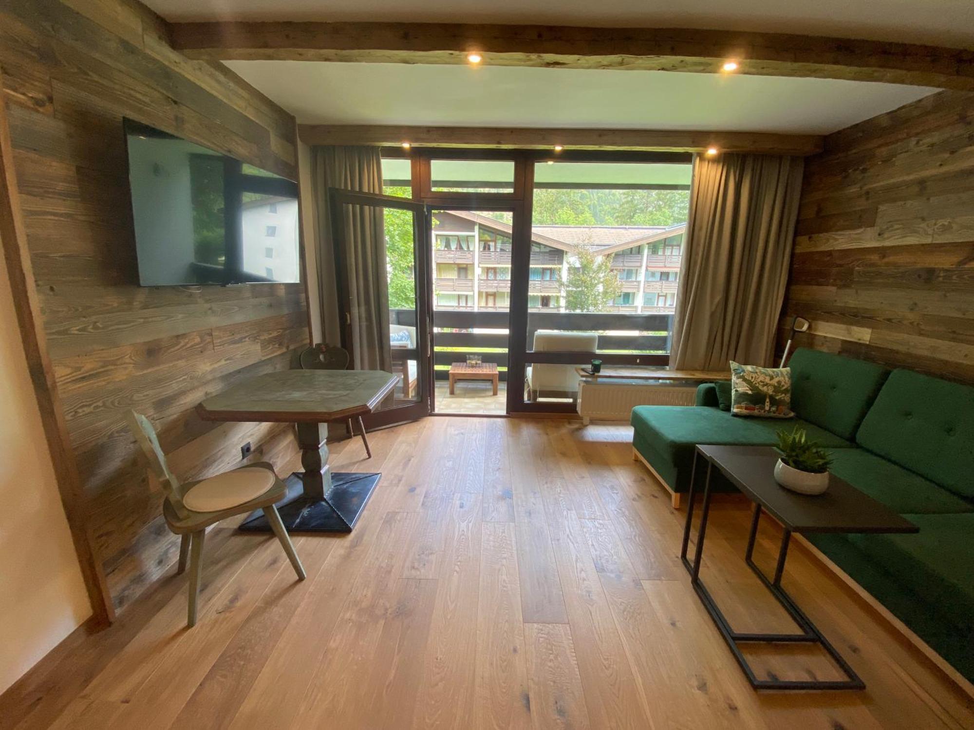 Chalet-stil Mit Pool Und Bergblick Apartment *